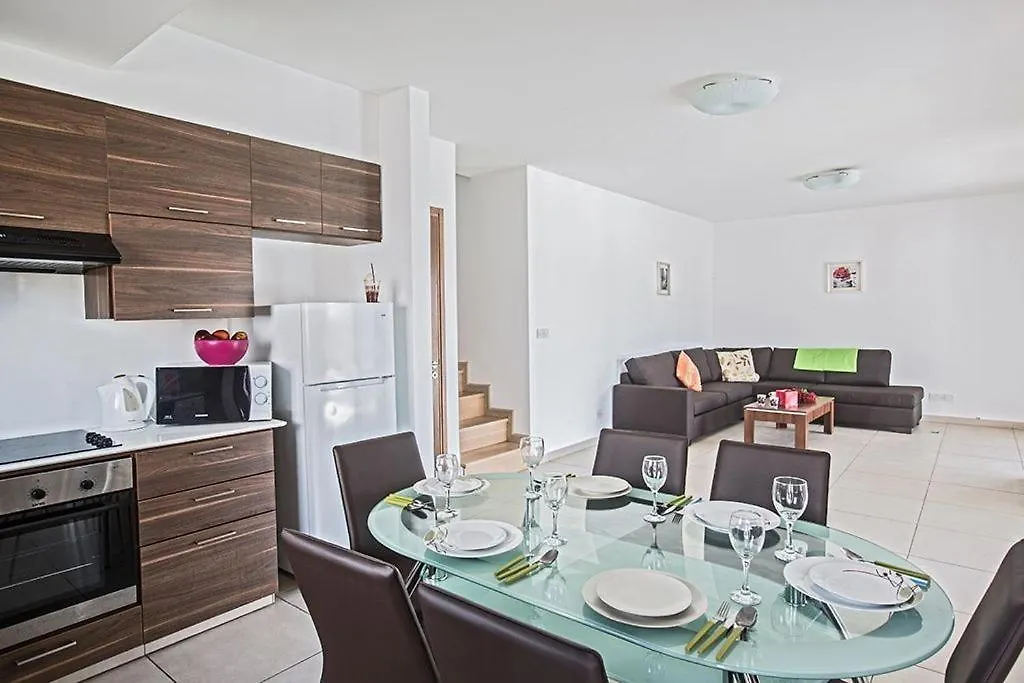 Villa Petreris Enas - Stunning 3 Bedroom Ayia Napa Villa With Pool - Short Walk To Nissi Avenue Kypr