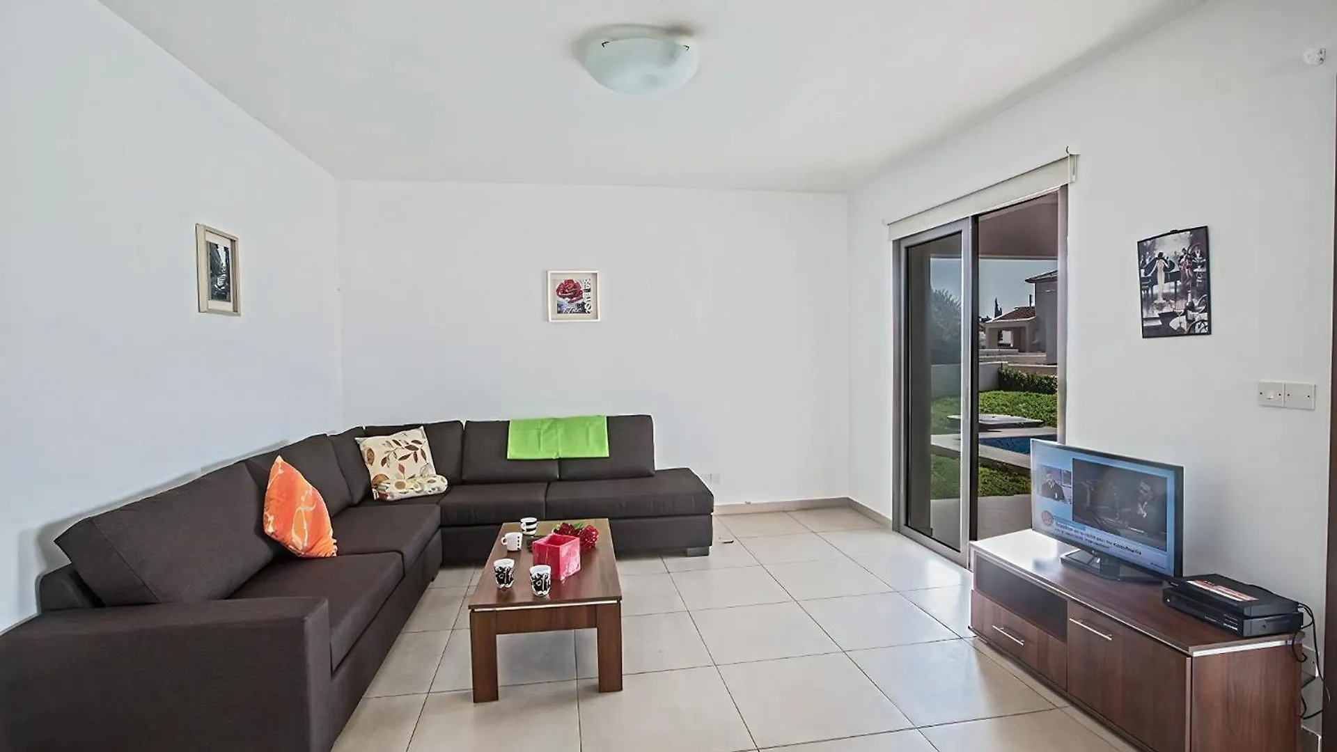 Villa Petreris Enas - Stunning 3 Bedroom Ayia Napa Villa With Pool - Short Walk To Nissi Avenue 0*,  Kypr