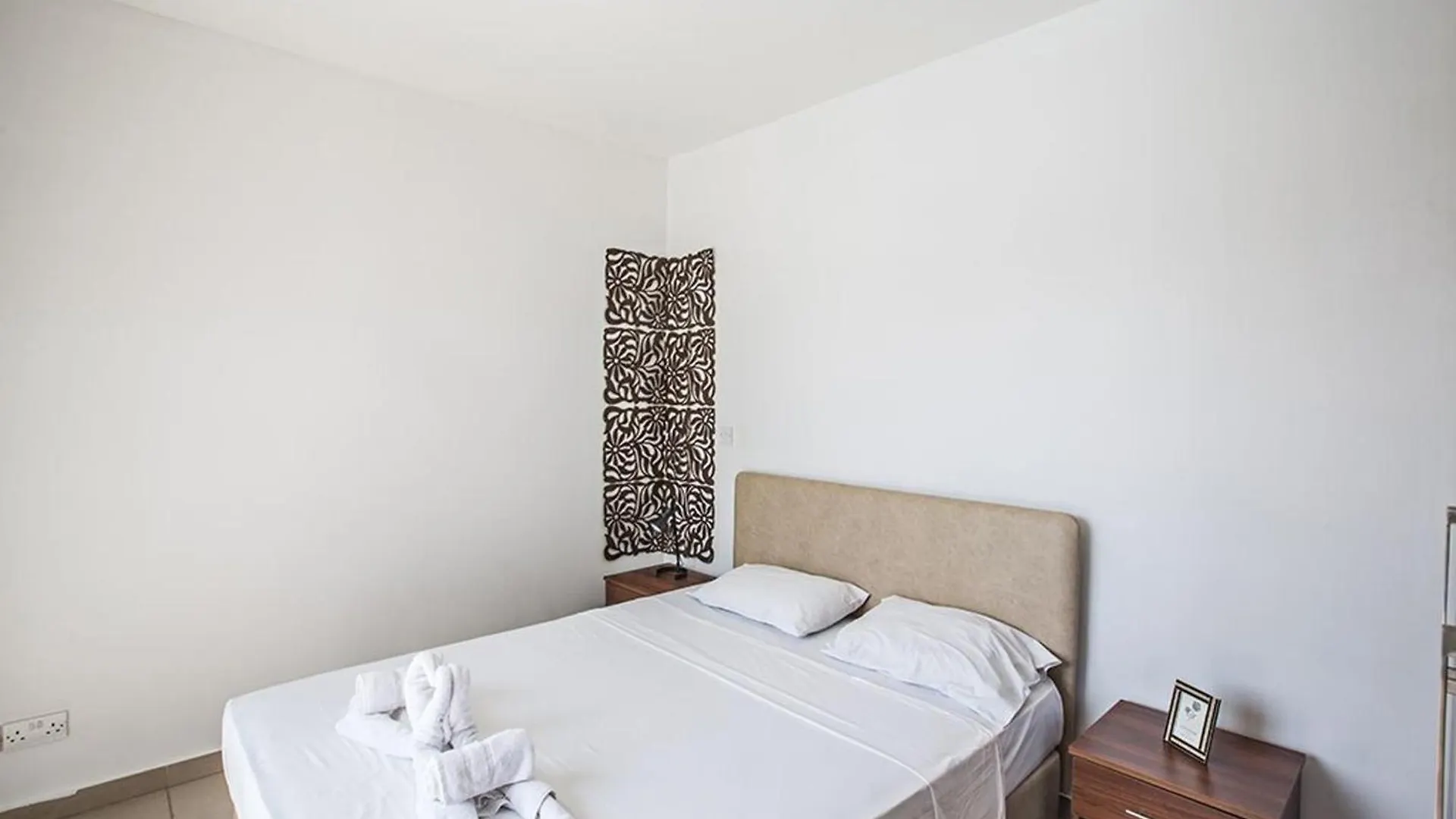 Villa Petreris Enas - Stunning 3 Bedroom Ayia Napa Villa With Pool - Short Walk To Nissi Avenue 0*,
