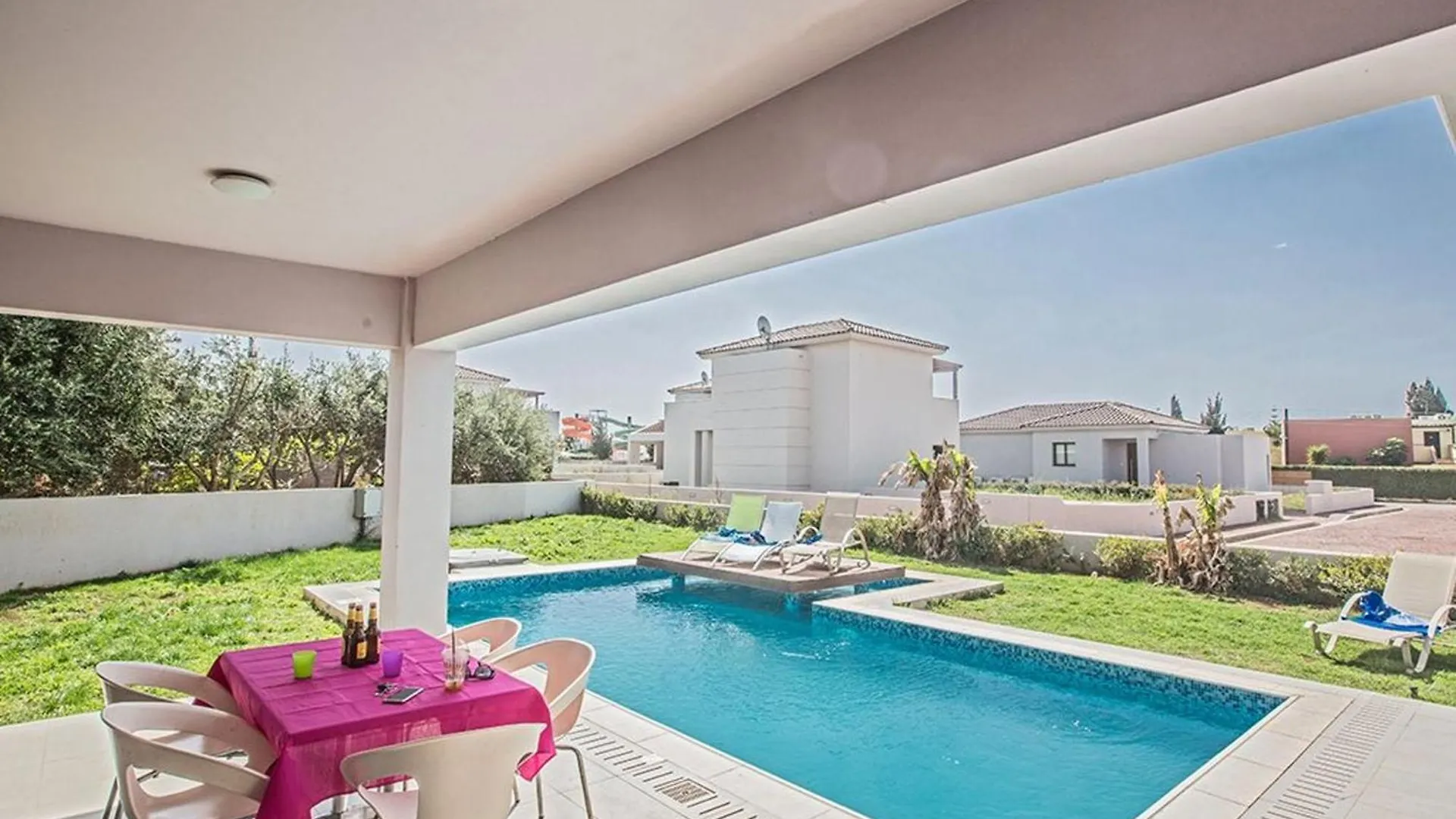 Villa Petreris Enas - Stunning 3 Bedroom Ayia Napa Villa With Pool - Short Walk To Nissi Avenue