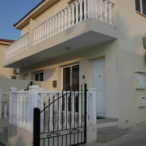 Nissi Villa