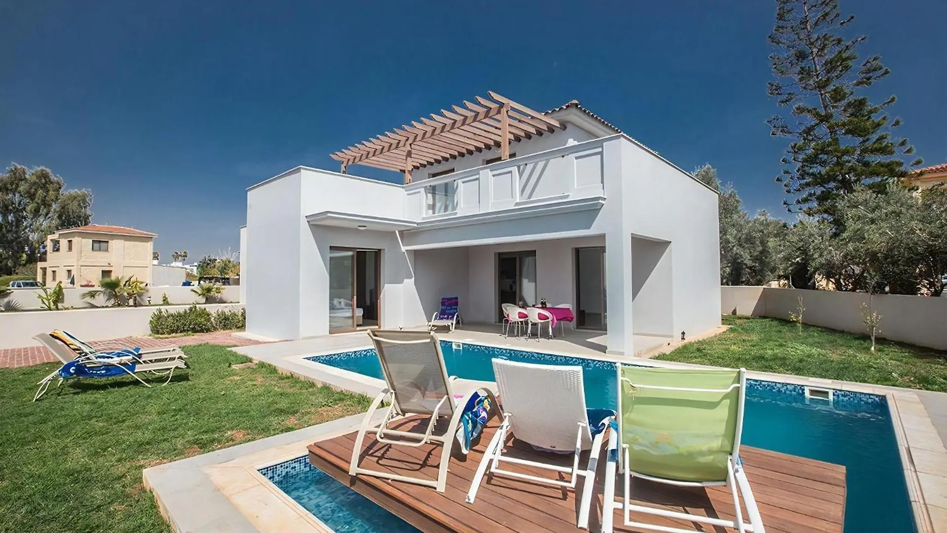 Villa Petreris Enas - Stunning 3 Bedroom Ayia Napa Villa With Pool - Short Walk To Nissi Avenue